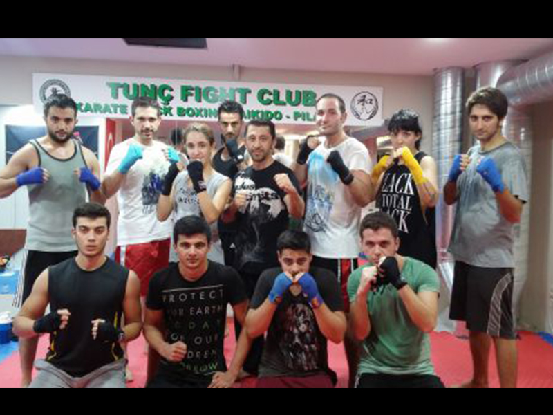 KICK BOKS